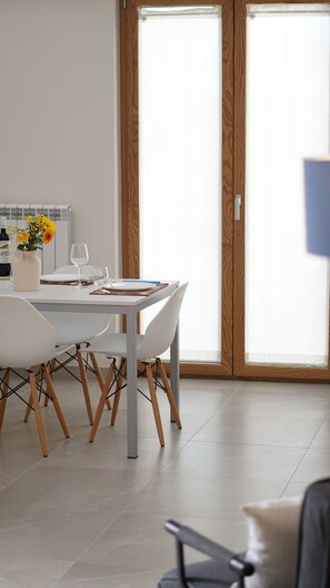 Dining - The Broom (Scafati)