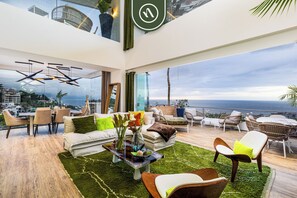 Premium Apartment, Partial Sea View | Living area