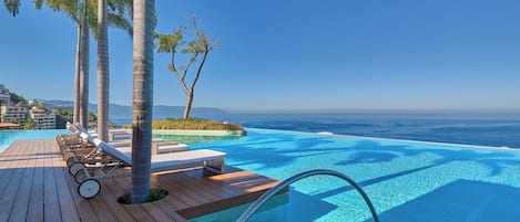 Outdoor pool, pool umbrellas