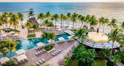Luxury room in a paradisiacal resort in the Mexican caribbean