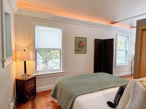 3 soverom, skrivebord, strykejern/-brett og wi-fi