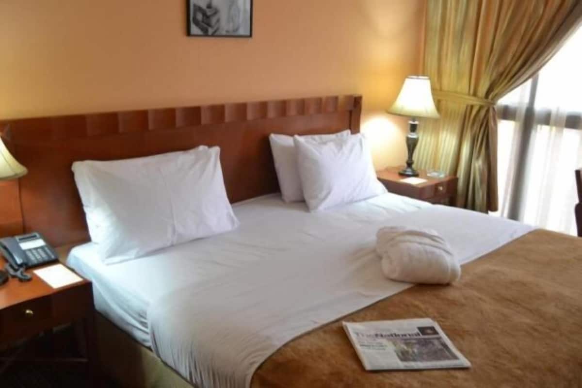 Soundproofing, iron/ironing board, free WiFi, bed sheets