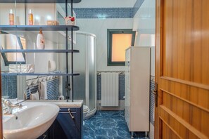House, Kitchen | Bathroom - Sophie (Cellino San Marco)