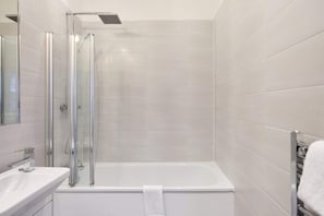 Apartment (1 Bedroom) | Exterior - The Shadwell Place - Modern 1bdr Flat (London)
