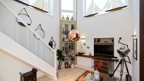 Unclassified image, 5 of 17, button - The Shadwell Place - Modern 1bdr Flat (London)