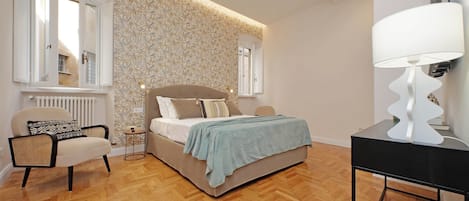 Rideaux occultants, fer et planche à repasser, Wi-Fi gratuit