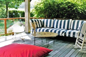 Terrace/patio - La Casanyeres B&B - Normandy countryside - 5min/Mer - Beach Cabin (Touffreville-sur-Eu)