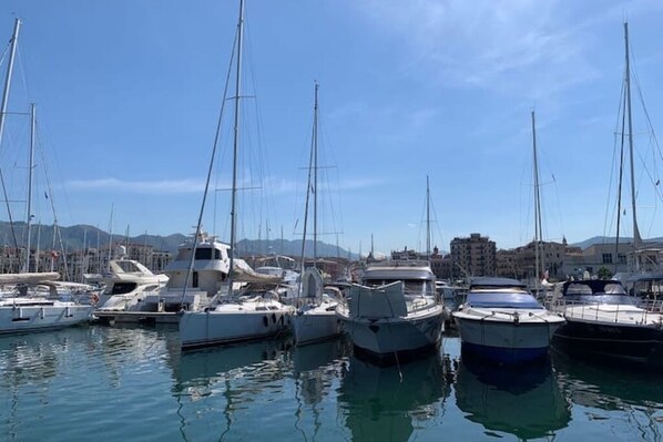 Marina/club náutico
