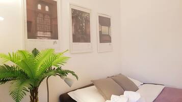 Fer et planche Ă repasser, Wi-Fi, draps fournis