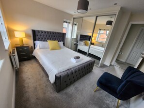 4 chambres, fer et planche Ă repasser, Wi-Fi, draps fournis