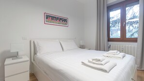 1 habitación, tabla de planchar con plancha y wifi gratis 