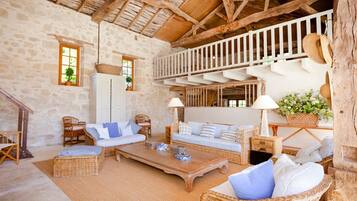 DVD player, ping pong