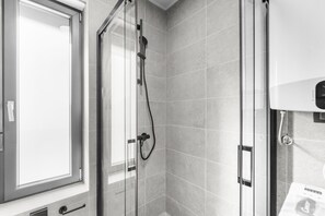 Villa | Bathroom