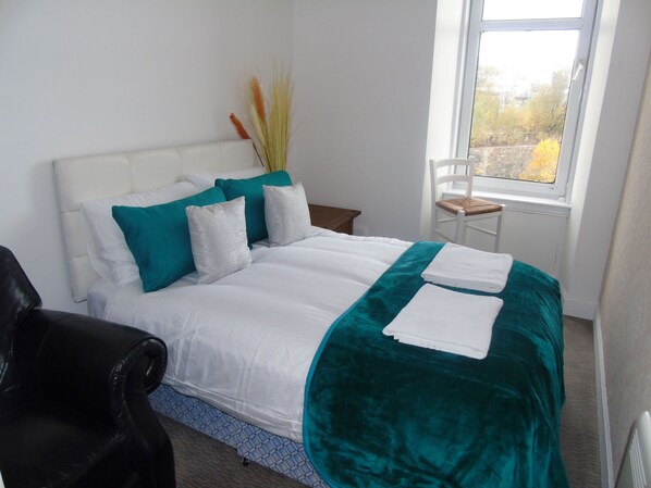 Standard Apartment, Ocean View | 2 bedrooms, blackout curtains, iron/ironing board, free WiFi