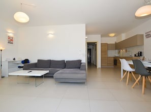 Apartment (Two Bedroom Apartment with Terrace) | Living room - Family Friendly Spacious Apartment With Garden and Terrace (Rovinj)
