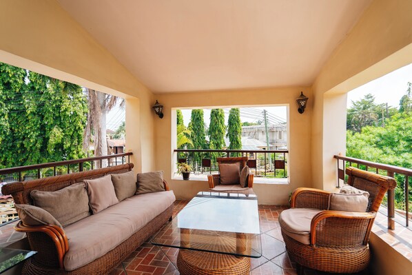 Deluxe Apartment, 3 Bedrooms, Garden View | Terrace/patio