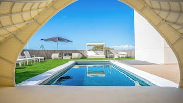 Villa (4 Bedrooms) | Bahagian luar