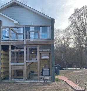 Property grounds - Lakeview Cottage with swimming & kayaking access to the lake (Lake Waccamaw)