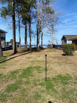 Property grounds - Lakeview Cottage with swimming & kayaking access to the lake (Lake Waccamaw)