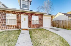 Exterior - Playstay Houston (Houston)