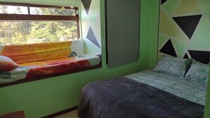 3 bedrooms, bed sheets