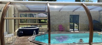 House Heated swimming pool, Jacuzzi 1 H from PARIS. Near Fontainebleau - Climbing