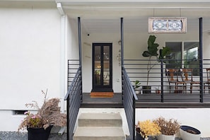 Exterior detail - Modern Peaceful Tucked Away With Private Office (San Diego)