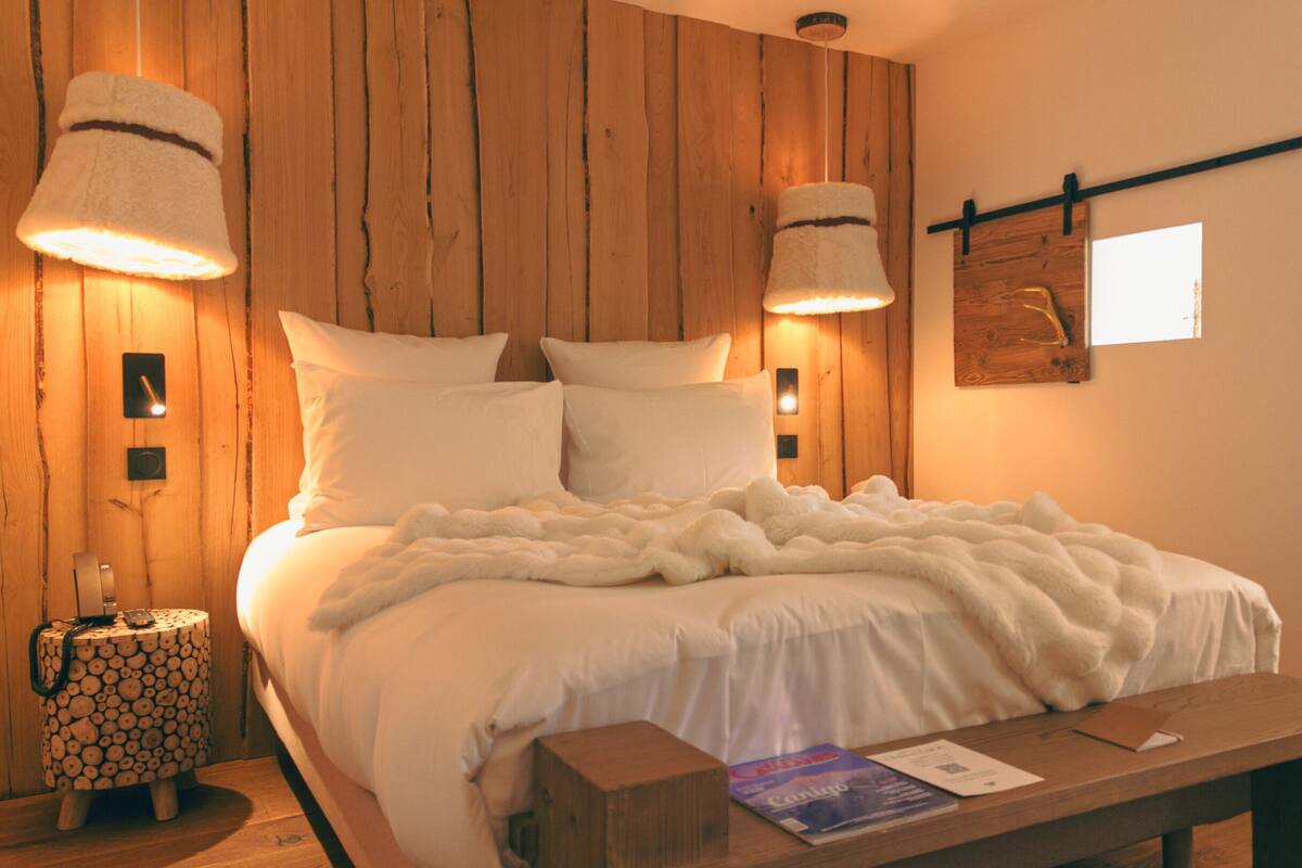 Signature Double Room | 1 bedroom, soundproofing, free WiFi