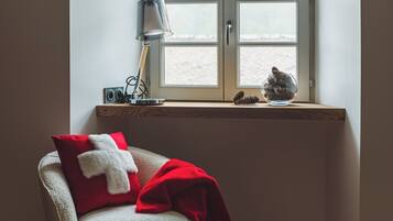 Standard Double Room, Courtyard View | Soundproofing, free WiFi