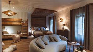 Family Quadruple Room | Soundproofing, free WiFi - Grand Hôtel L'Ermitage (Font-Romeu-Odeillo-Via)