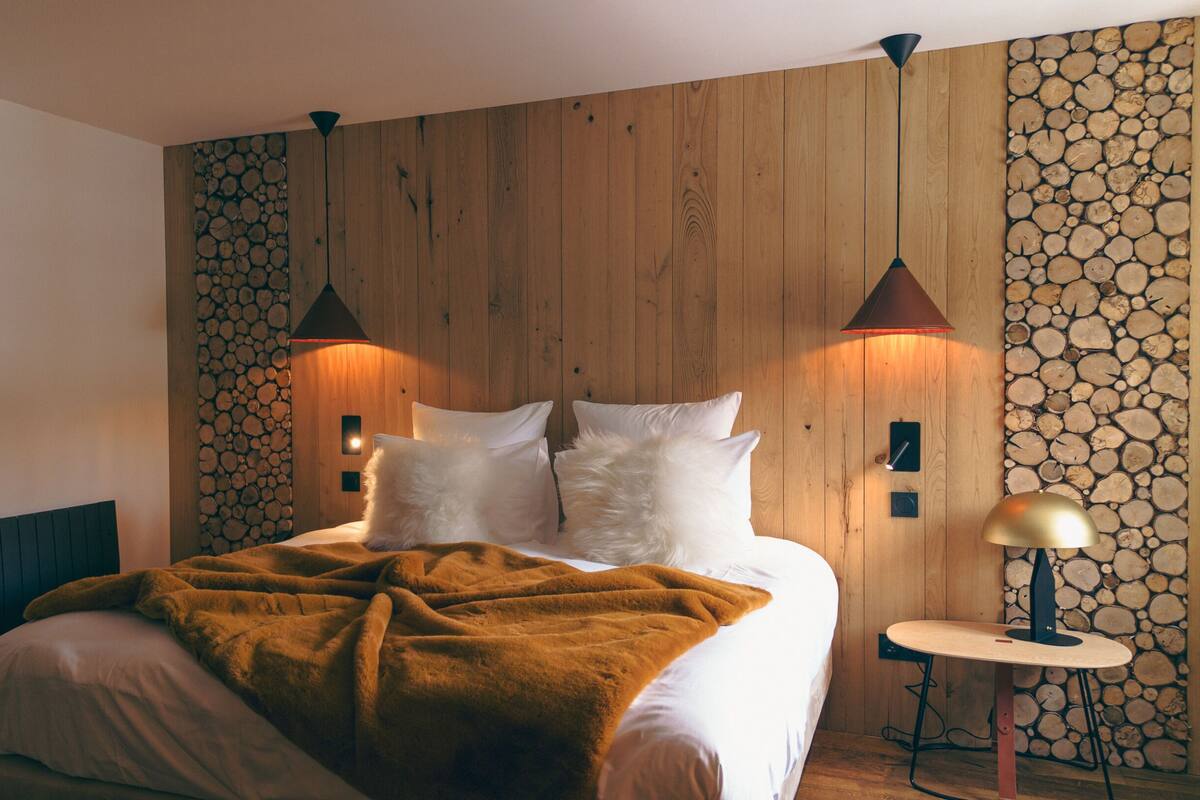 Junior Double Room | 1 bedroom, soundproofing, free WiFi