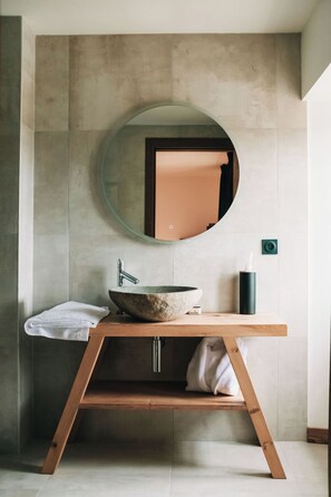 Soundproofing, free WiFi - Grand Hôtel L'Ermitage (Font-Romeu-Odeillo-Via)