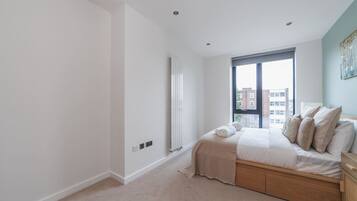 1 slaapkamer, een strijkplank/strijkijzer, gratis wifi, beddengoed