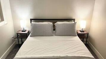 1 camera, ferro/asse da stiro, Wi-Fi, lenzuola