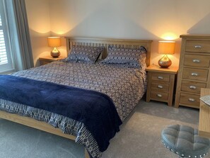 3 Schlafzimmer, Bügeleisen/Bügelbrett, Reisekinderbett, WLAN