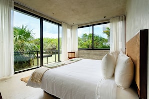 5 bedrooms, free WiFi, bed sheets