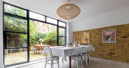 Radipole Road IV by Onefinestay