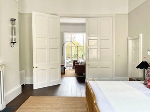 1 Schlafzimmer, Bügeleisen/Bügelbrett, Reisekinderbett, WLAN