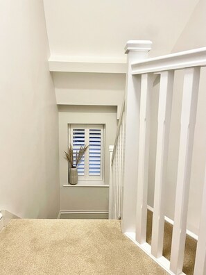 Interior - Beautiful Two Storey Apartment in City Centre- 2 (Bristol)