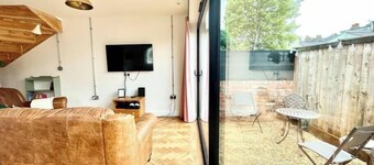 Hip Industrial Style Southville House & Courtyard
