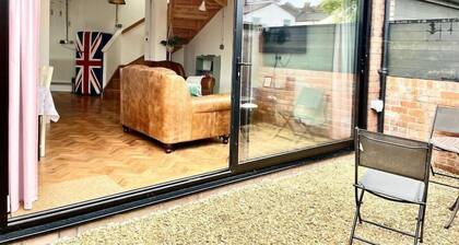Hip Industrial Style Southville House & Courtyard