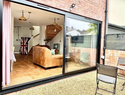 Hip Industrial Style Southville House & Courtyard