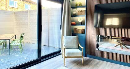 Barton Suites- Luxury Home 2 of 2. Sleeps 6
