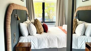 2 bedrooms, iron/ironing board, travel crib, WiFi