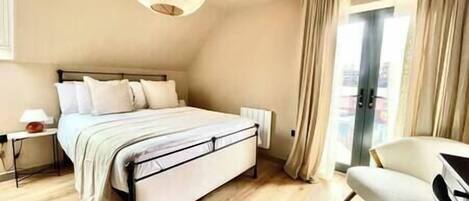 3 soverom, strykejern/-brett, reiseseng for barn og wi-fi