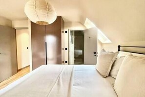 3 bedrooms, iron/ironing board, travel crib, WiFi