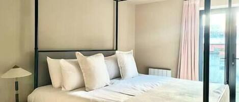 1 bedroom, iron/ironing board, travel cot, WiFi