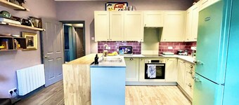 The St George: A Beautiful and Spacious Apartment