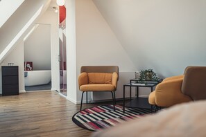 Grand Apartment, 1 Double Bed with Sofa bed, Non Smoking, Kitchen | Living area | TV - Heimbach Apartments Lahr (Lahr)