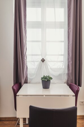 Standard Apartment, 1 Double Bed with Sofa bed, Non Smoking, Kitchen | In-room dining - Heimbach Apartments Lahr (Lahr)